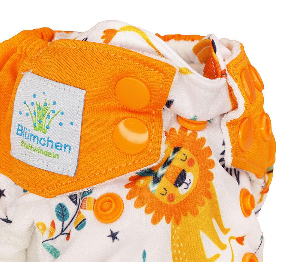 Blümchen AIO Bambus Stoffwindel NEWBORN Schläfriger Löwe - Windelposchi