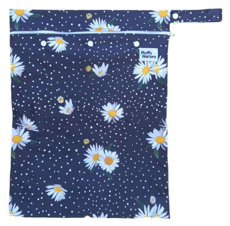 Fluffy Nature Wetbag Daisy mit einknöpfbarem Wäschenetz - Windelposchi