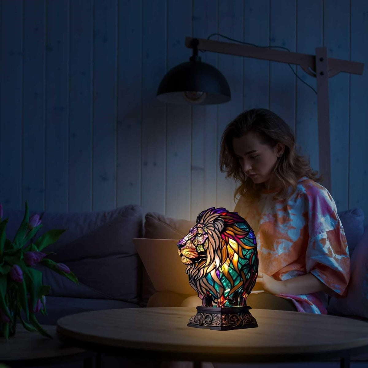 LeuchtLöwe - handgefertigte Lampe, die Herzen erstrahlen lässt