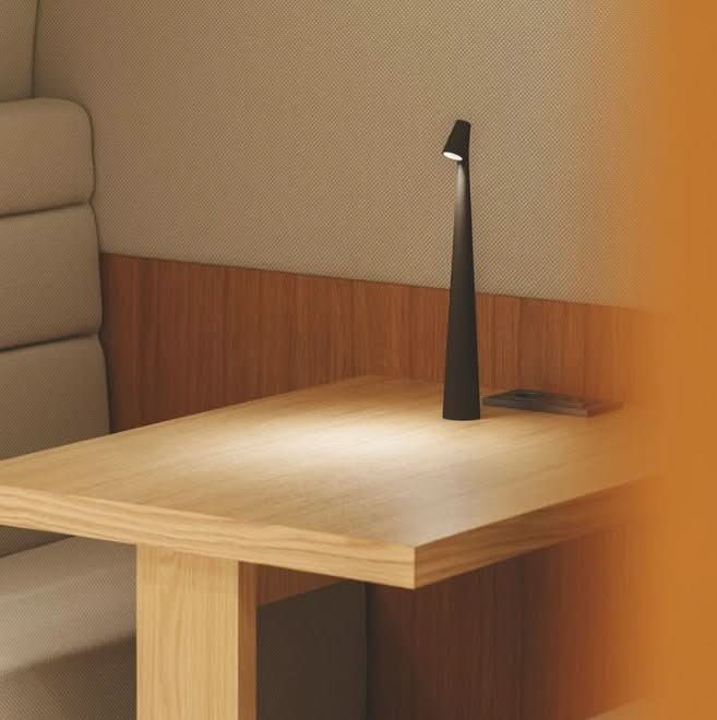 | Wiederaufladbare tragbare LED-Tischlampe