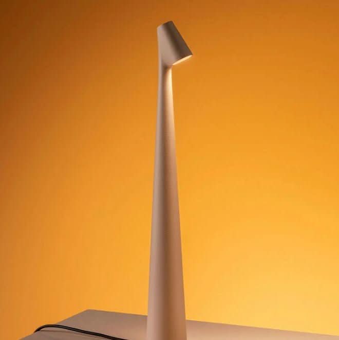 | Wiederaufladbare tragbare LED-Tischlampe