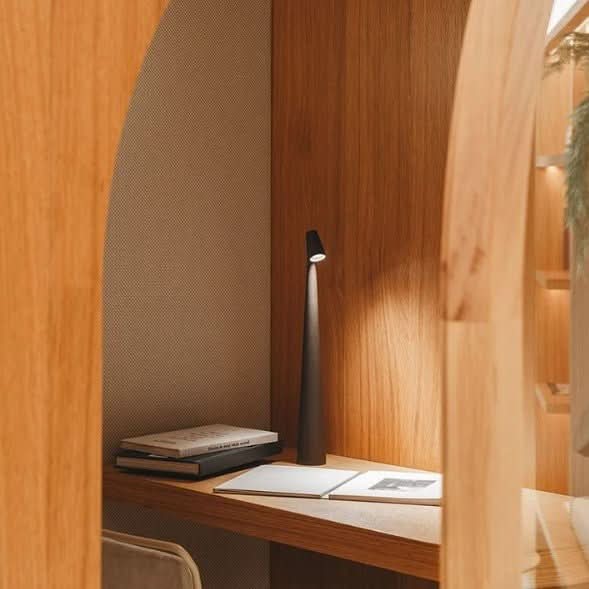 | Wiederaufladbare tragbare LED-Tischlampe