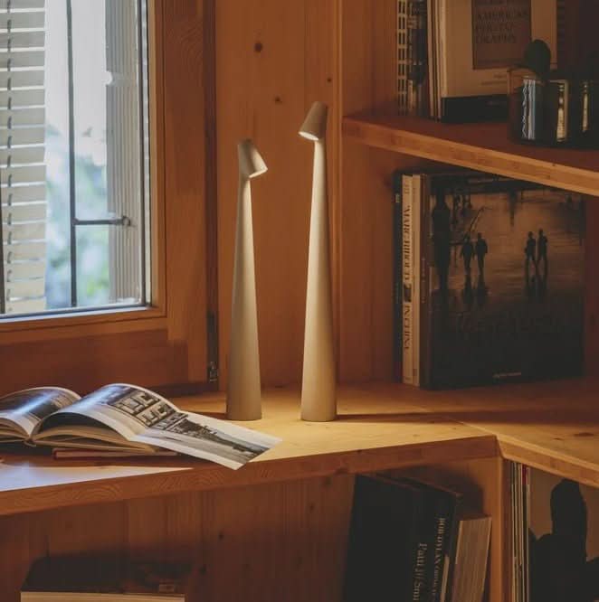 | Wiederaufladbare tragbare LED-Tischlampe