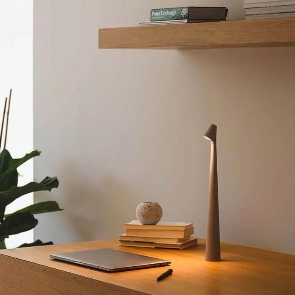 | Wiederaufladbare tragbare LED-Tischlampe
