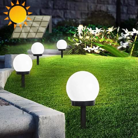| Energieeffiziente und stilvolle Gartenbeleuchtung mit automatischer Lichtsteuerung